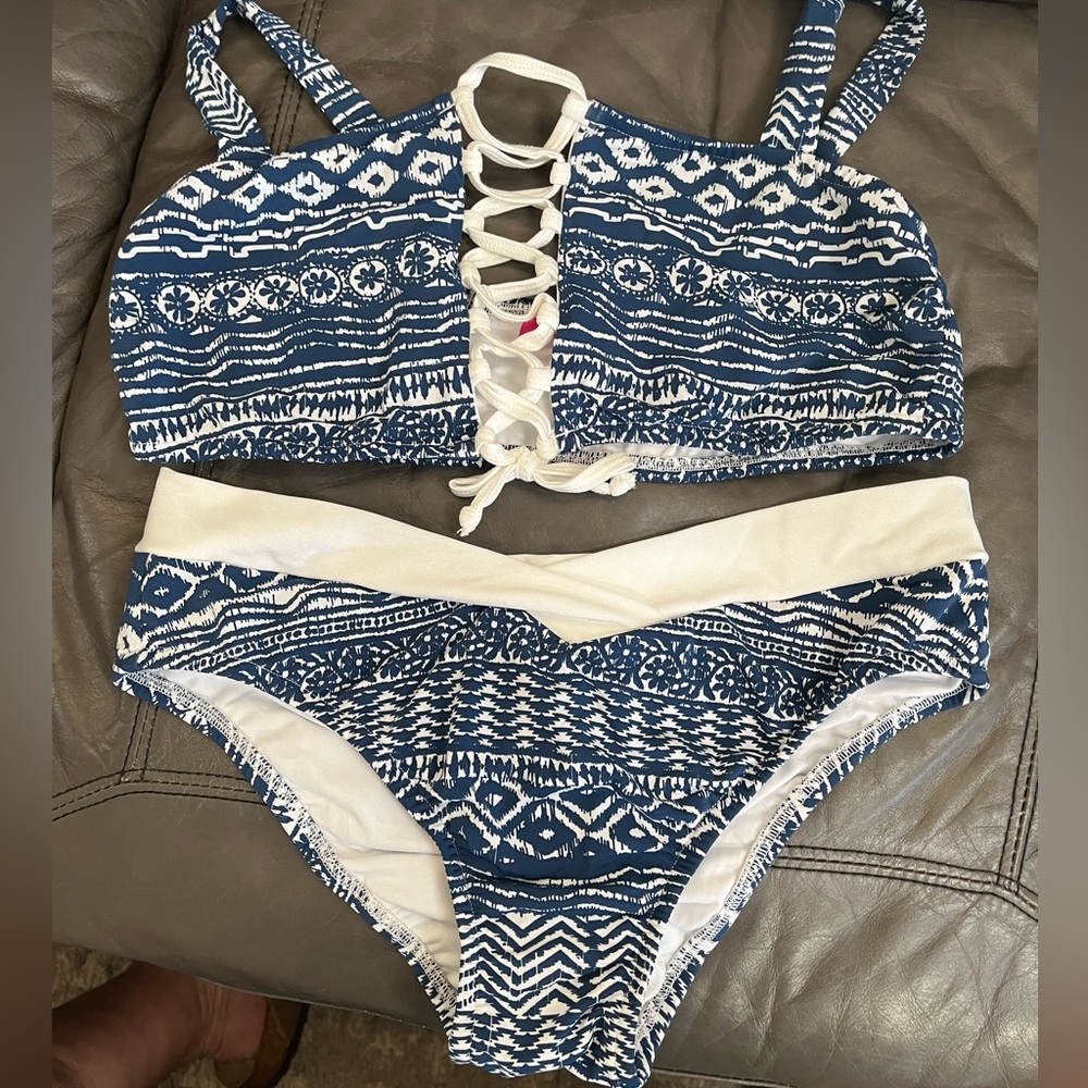 Sugar Dollz Bikini - woman size large - never worn